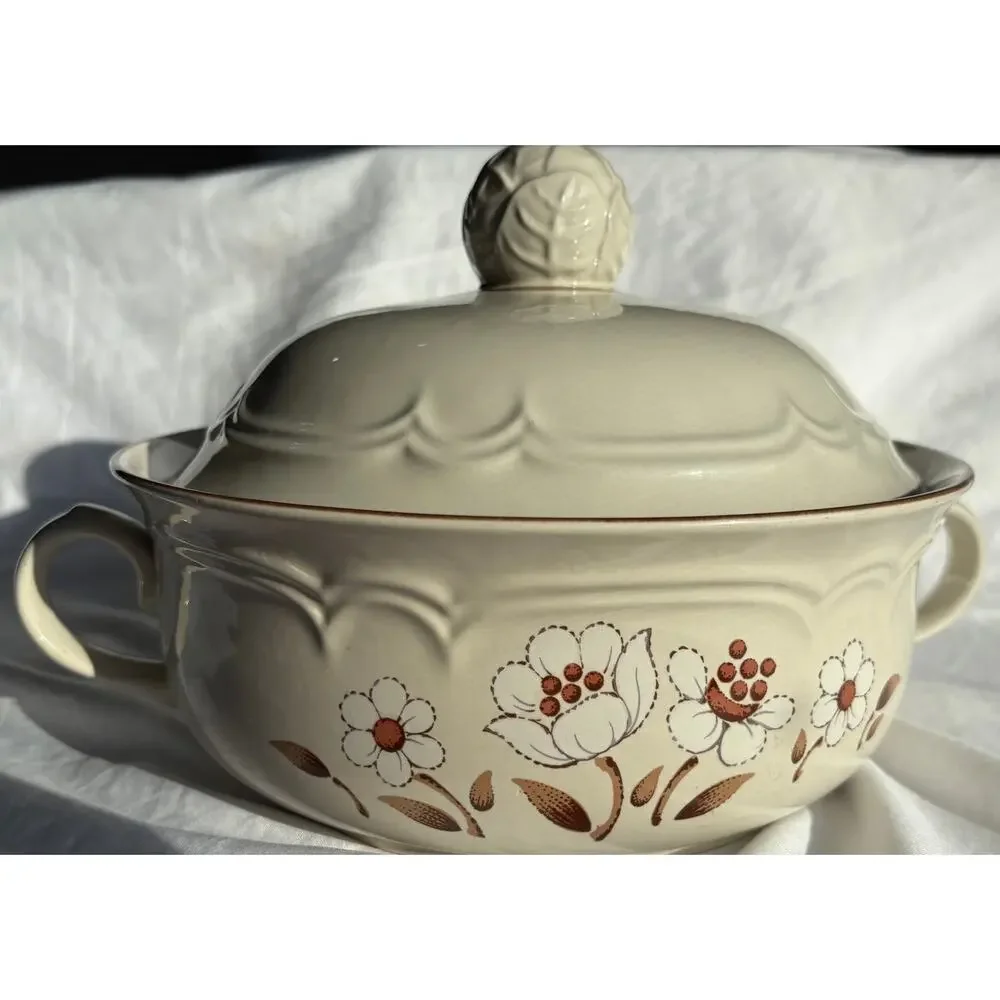 Cumberland Stoneware Mayblossom Covered Casserole Dish Vintage Japan